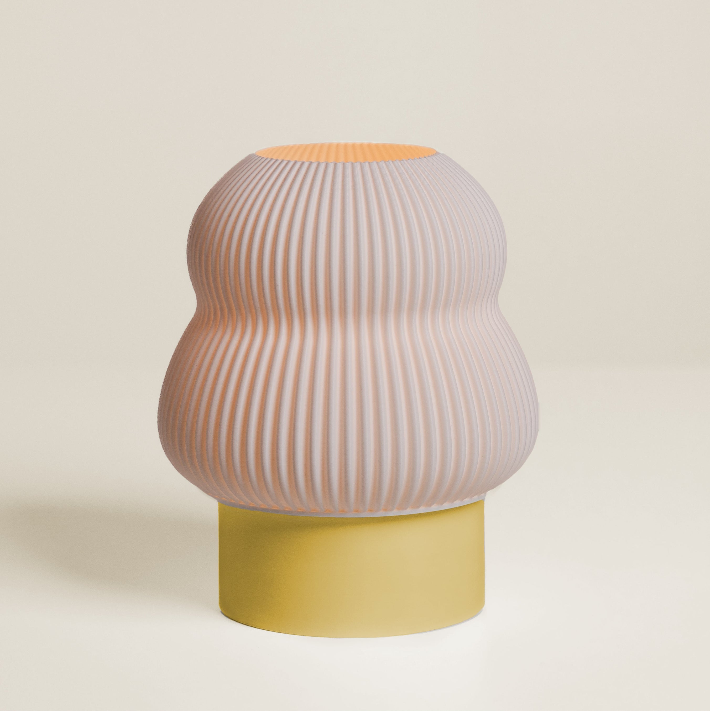 Poly Lamp in Butter – pastel yellow table lamp with a smooth, layered texture
Small matte-finished lamp in Butter yellow for colorful homes
Sculptural bedside lamp in soft yellow for dopamine decor