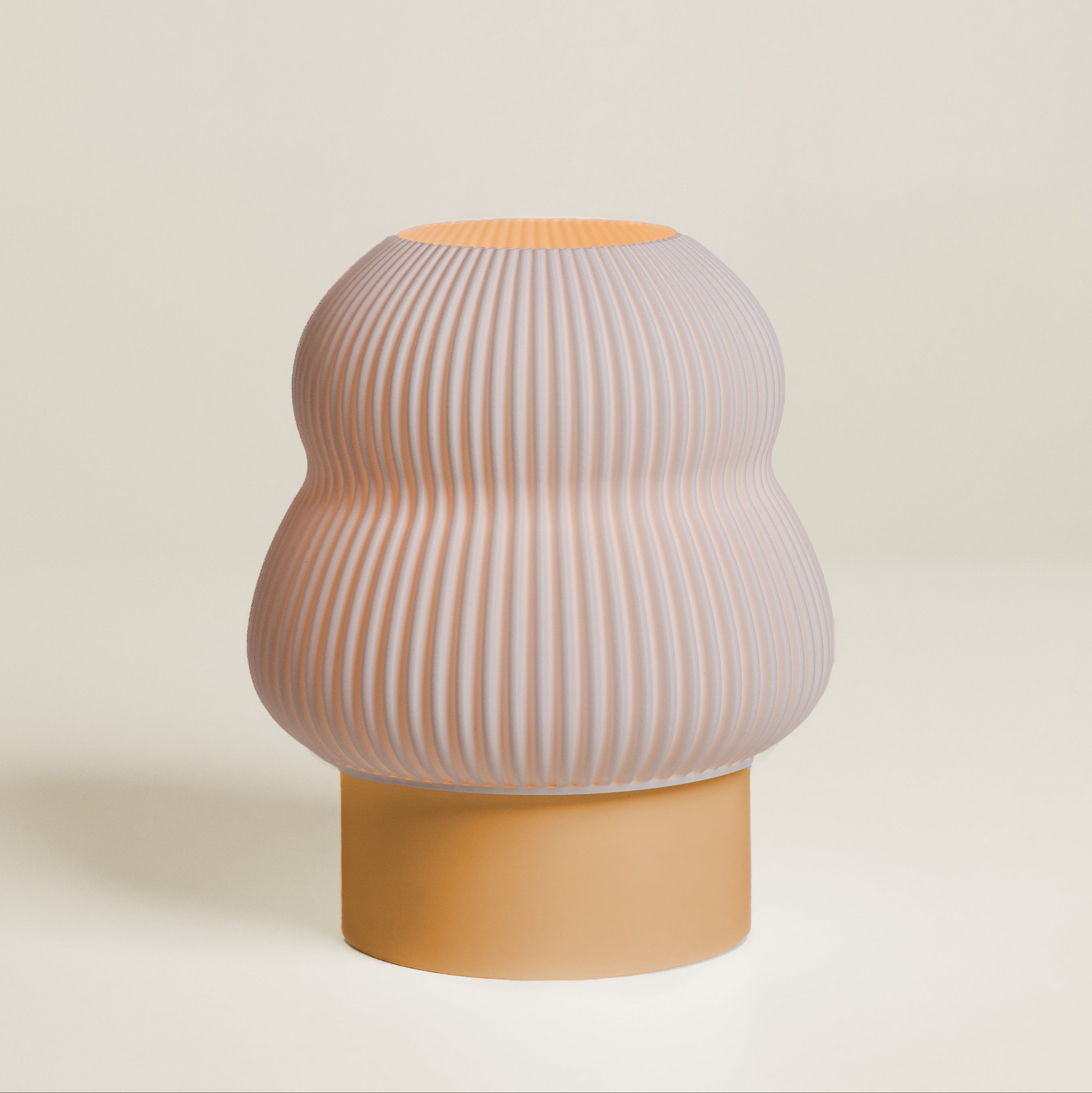 Poly Lamp in Peach – playful pastel orange lamp with curved silhouette
Peach-toned small table lamp for dopamine decor lovers
Cute aesthetic Table Lamp with soft matte finish